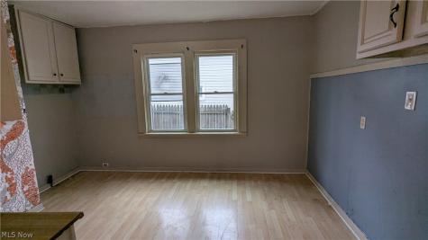 379 Homestead Street Akron OH 44306
