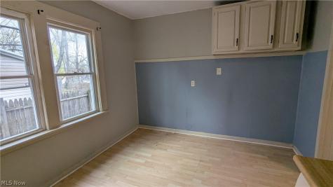 379 Homestead Street Akron OH 44306