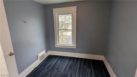 379 Homestead Street Akron OH 44306
