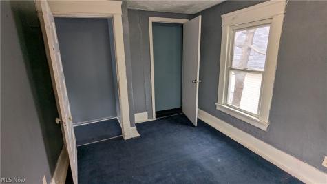 379 Homestead Street Akron OH 44306