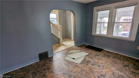 379 Homestead Street Akron OH 44306