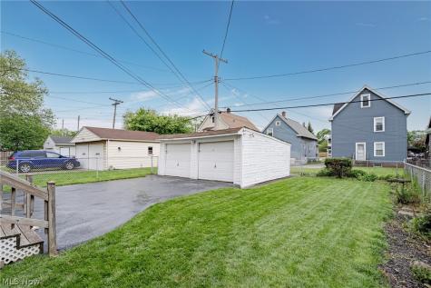 4512 Alpha Avenue Cleveland OH 44105