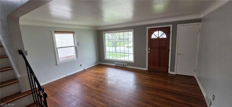12304 Tonsing Drive Garfield Heights OH 44125
