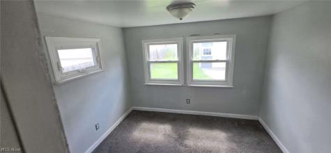 12304 Tonsing Drive Garfield Heights OH 44125