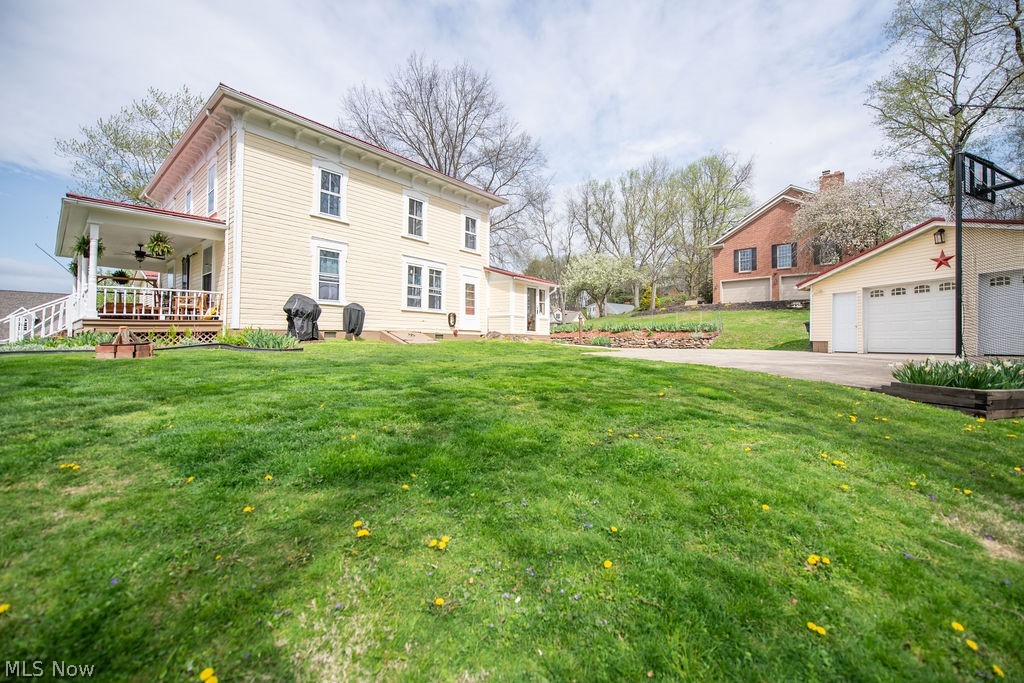 309 Donahey Avenue NE New Philadelphia OH 44663