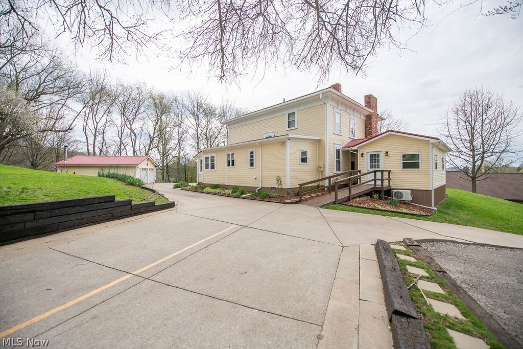 309 Donahey Avenue NE New Philadelphia OH 44663