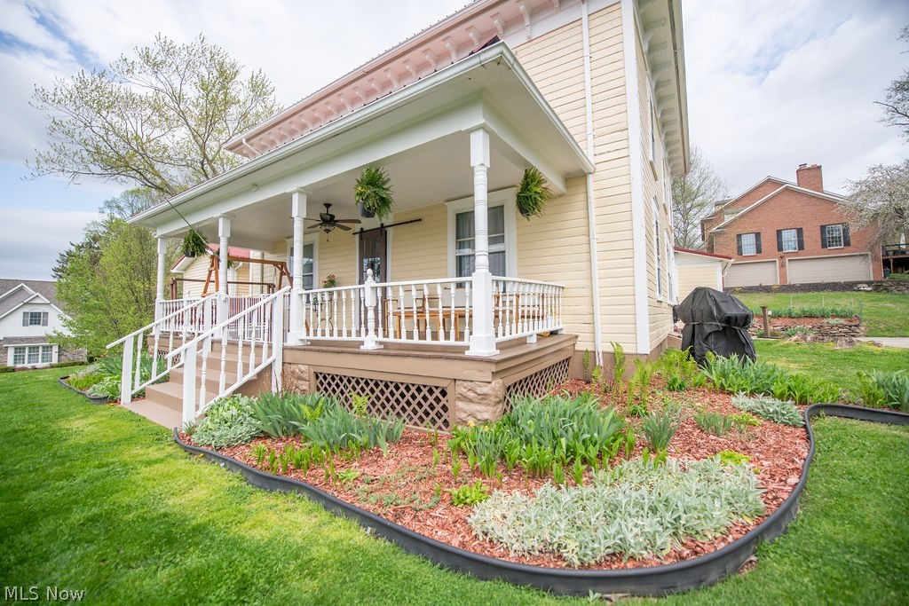 309 Donahey Avenue NE New Philadelphia OH 44663