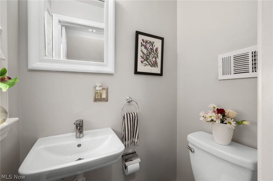 3326 Avalon Road Shaker Heights OH 44120