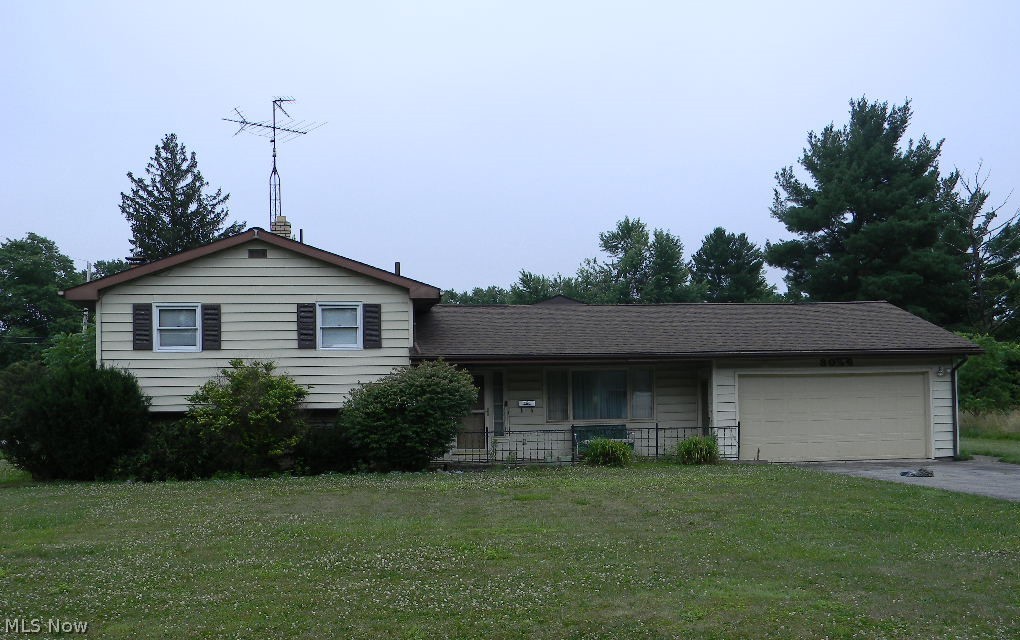 3066 Lynwood Drive NW Warren OH 44485