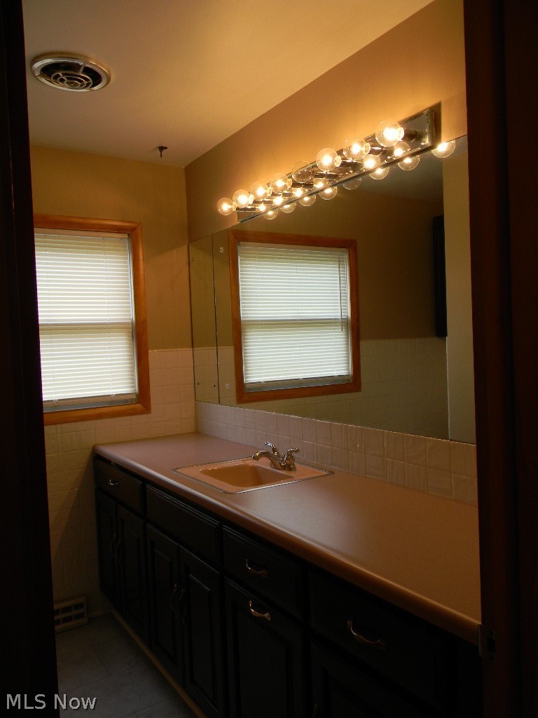 3066 Lynwood Drive NW Warren OH 44485