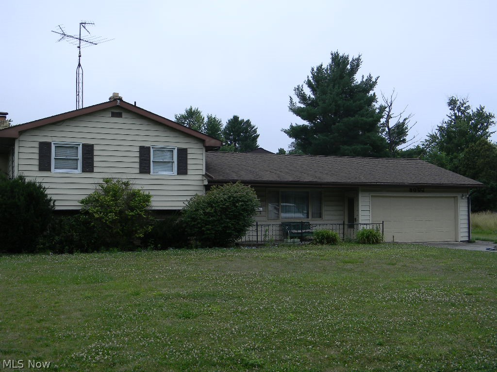 3066 Lynwood Drive NW Warren OH 44485