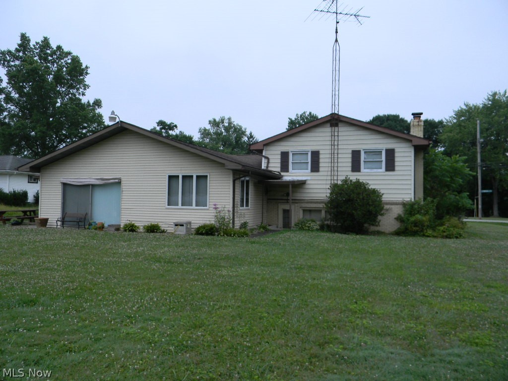 3066 Lynwood Drive NW Warren OH 44485