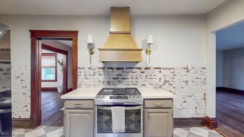 645 W Summit Street Alliance OH 44601