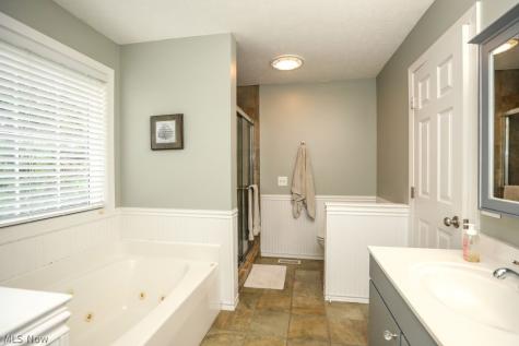 3015 Woodcrest Drive Fairlawn OH 44333