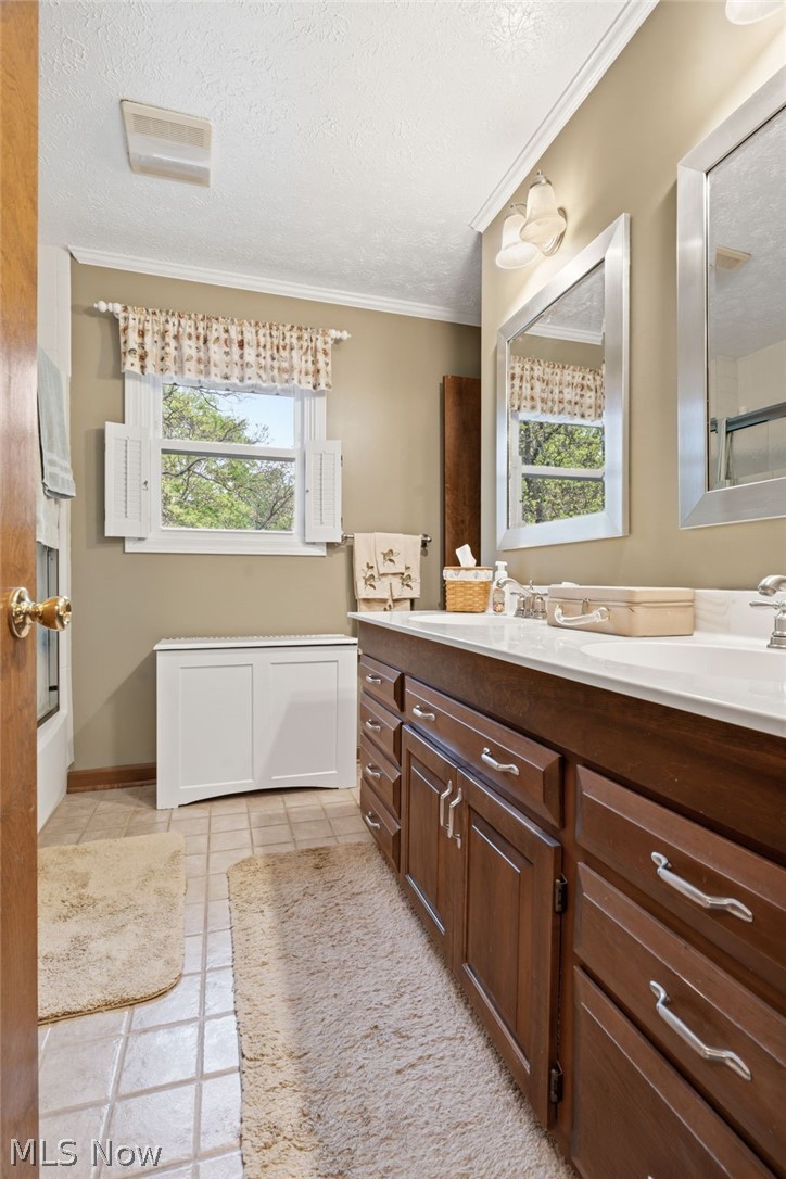 5133 Seaview Circle NW Canton OH 44708