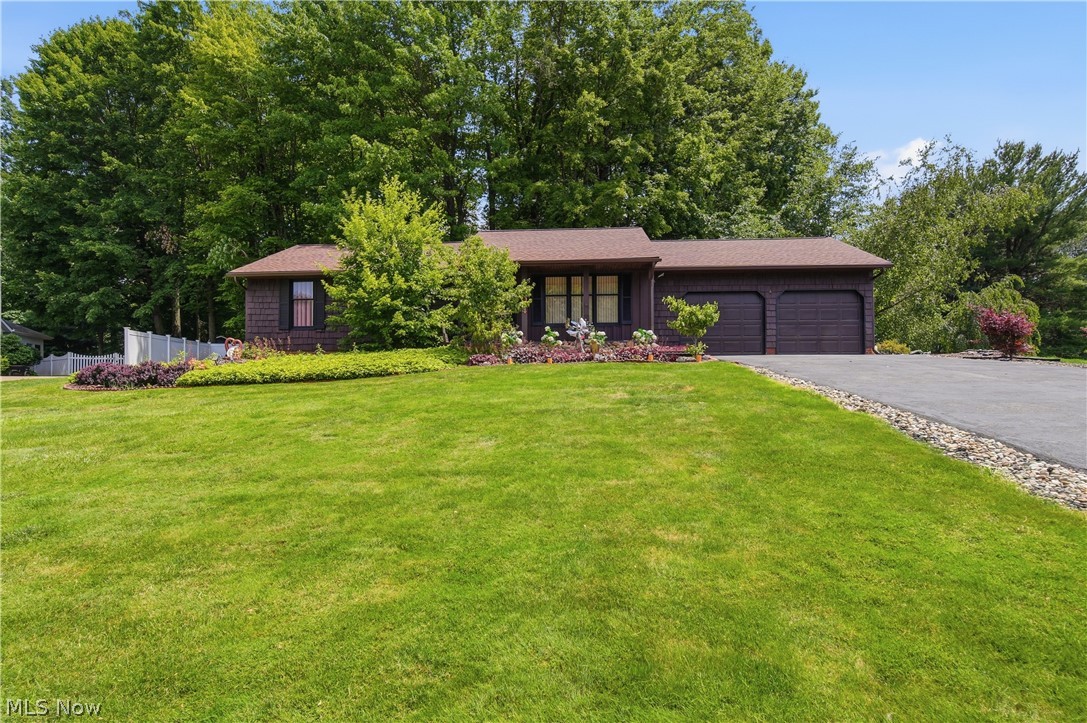 3064 Townsend Street NW Uniontown OH 44685