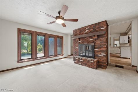 3064 Townsend Street NW Uniontown OH 44685