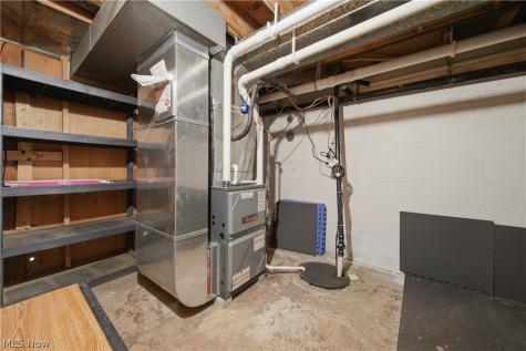 3064 Townsend Street NW Uniontown OH 44685
