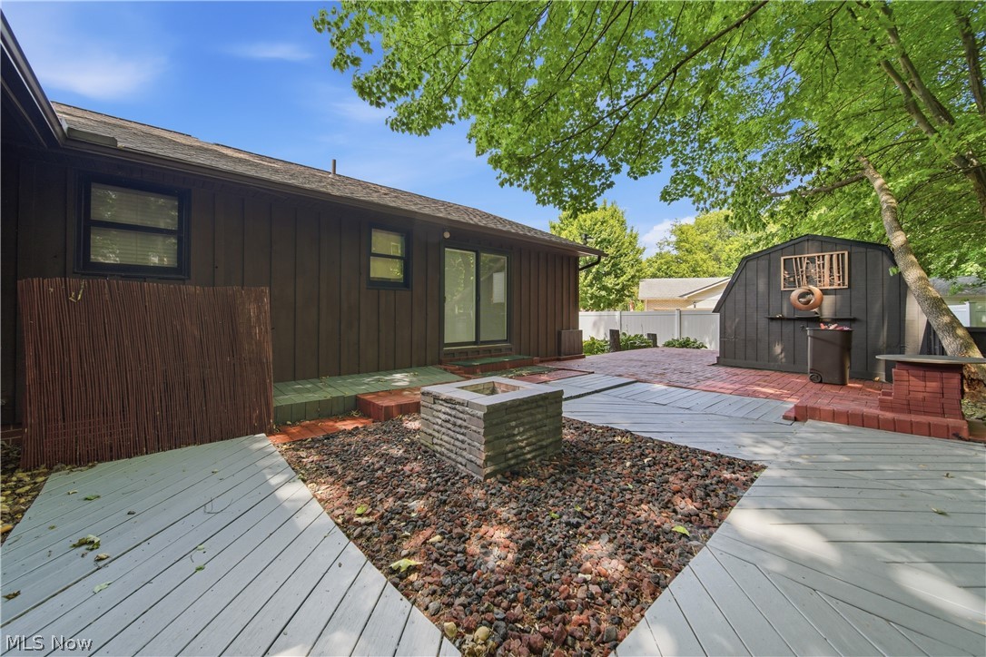 3064 Townsend Street NW Uniontown OH 44685
