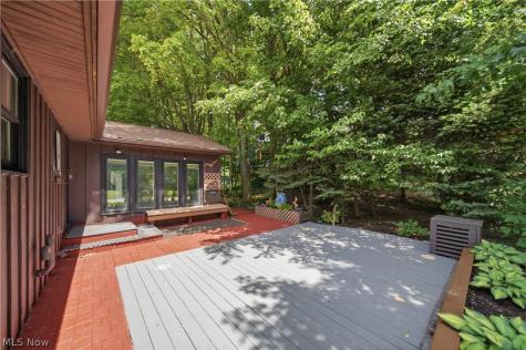 3064 Townsend Street NW Uniontown OH 44685