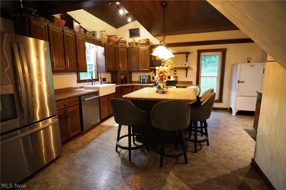 1071 Allgyer Road SE Gnadenhutten OH 44629