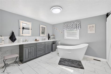 1210 Killian Road Akron OH 44312