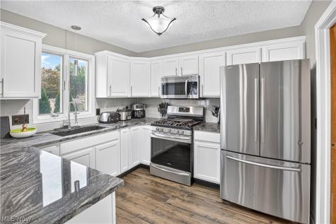 5503 Robert Court North Ridgeville OH 44039