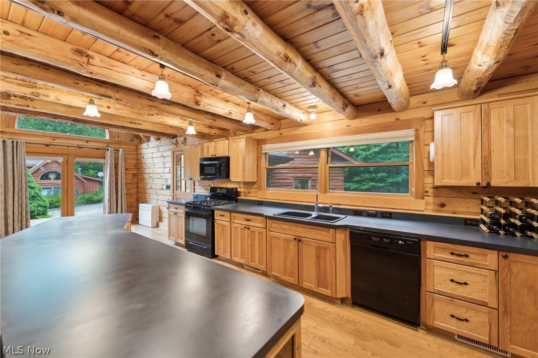 16555 Auburn Road Chagrin Falls OH 44023