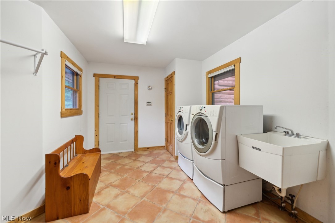 16555 Auburn Road Chagrin Falls OH 44023