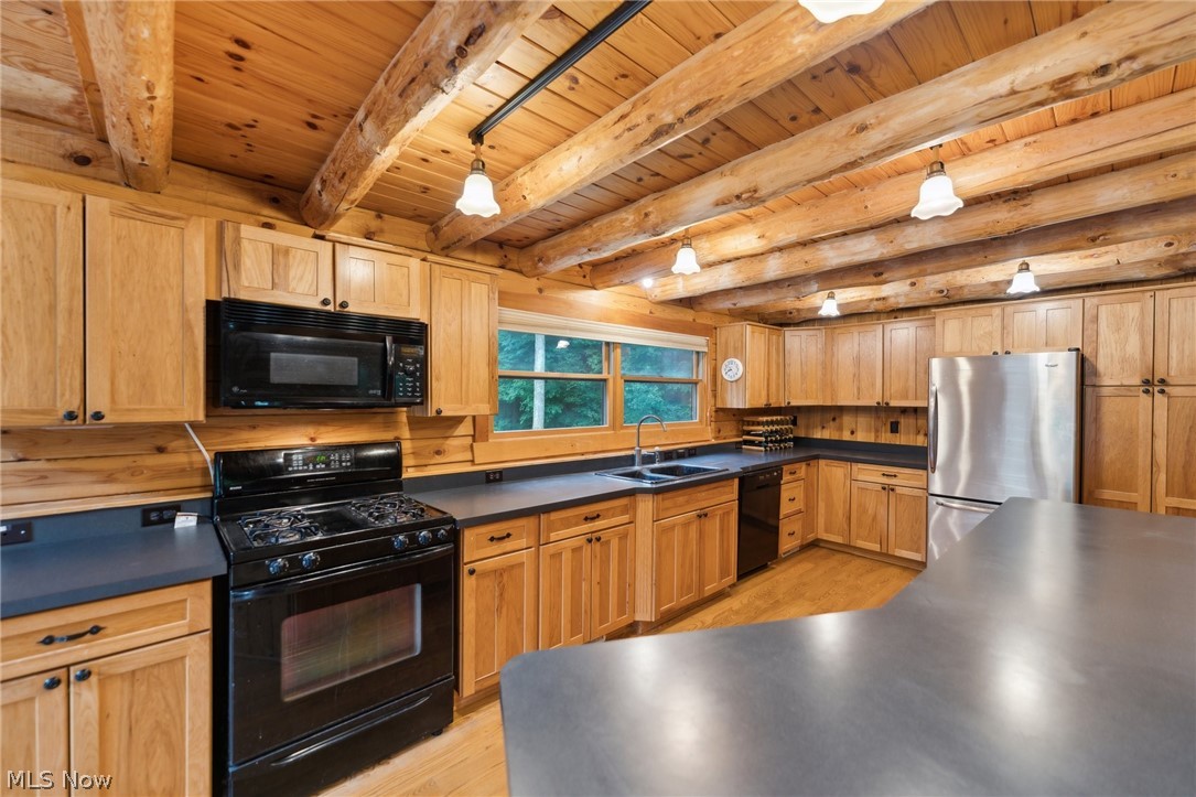 16555 Auburn Road Chagrin Falls OH 44023