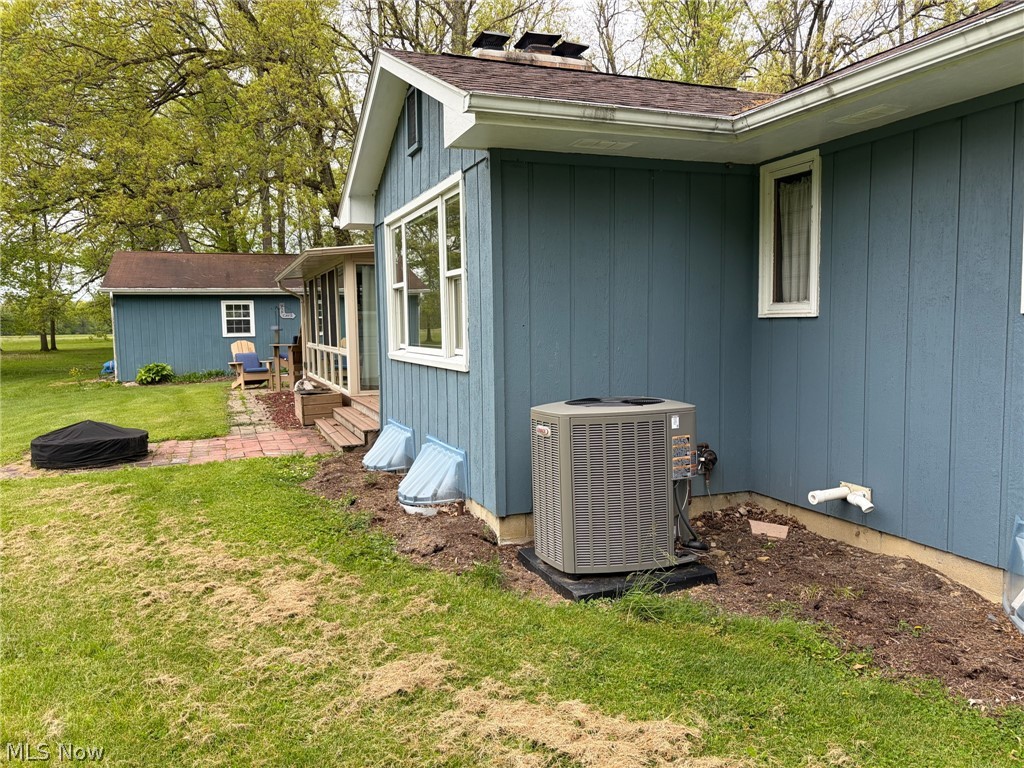 11449 Island Creek Drive Beloit OH 44609
