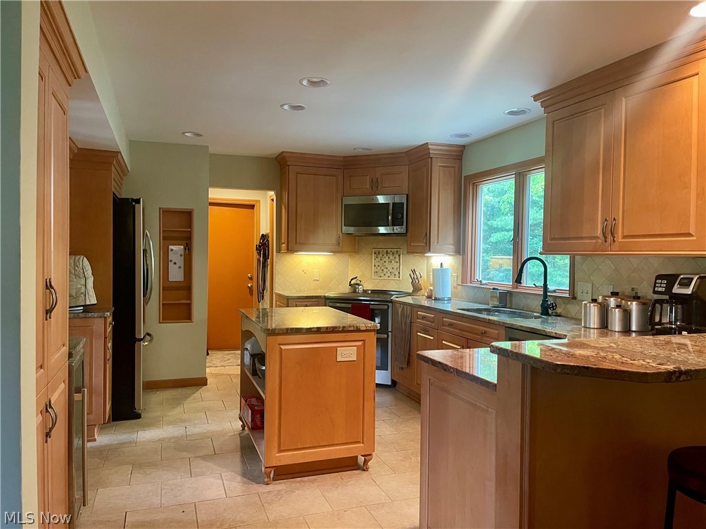 8653 Apple Hill Road Chagrin Falls OH 44023