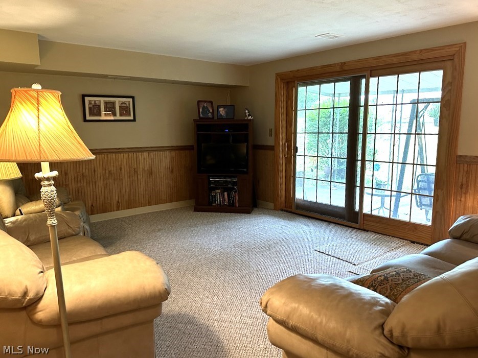 6685 Hollywood Drive Parma OH 44129