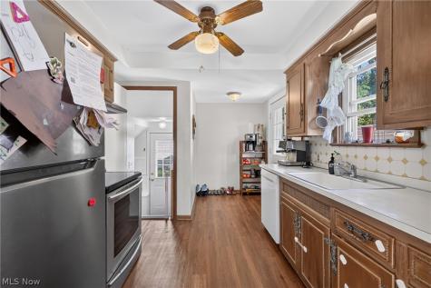 415 E 305th Street Willowick OH 44095