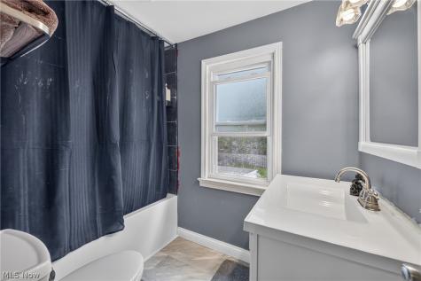 415 E 305th Street Willowick OH 44095