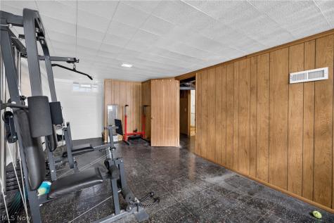 415 E 305th Street Willowick OH 44095