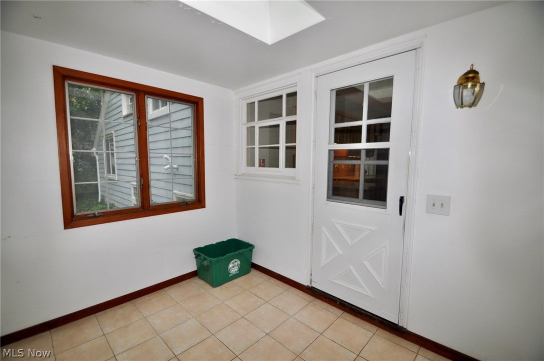 27753 Bassett Westlake OH 44145