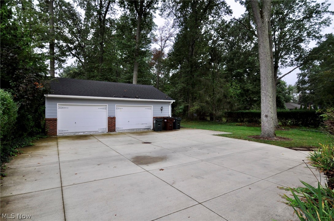 27753 Bassett Westlake OH 44145