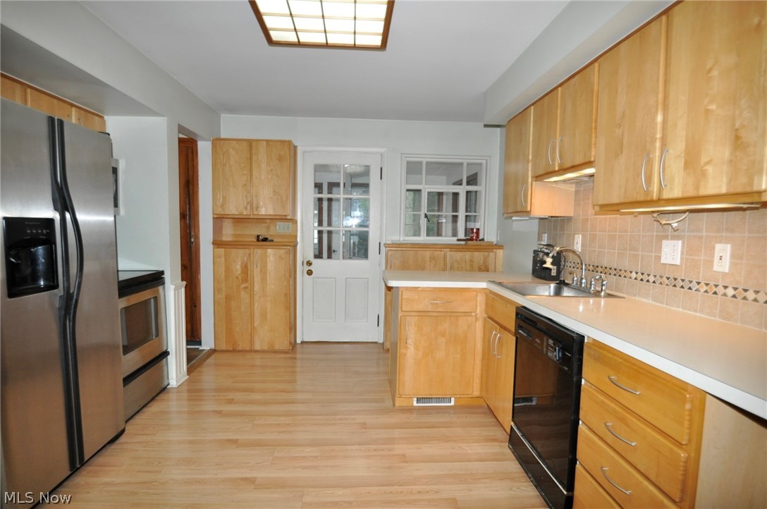 27753 Bassett Westlake OH 44145
