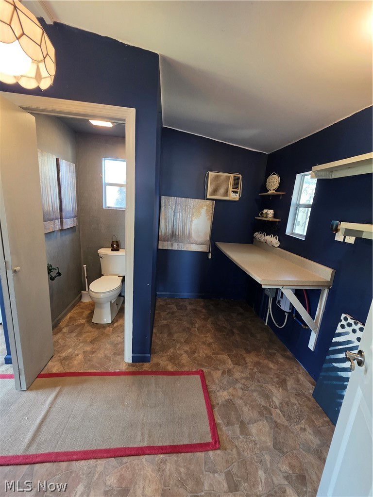 2353-2354 Norman Path Senecaville OH 43780
