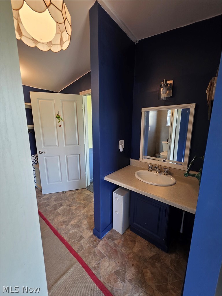 2353-2354 Norman Path Senecaville OH 43780