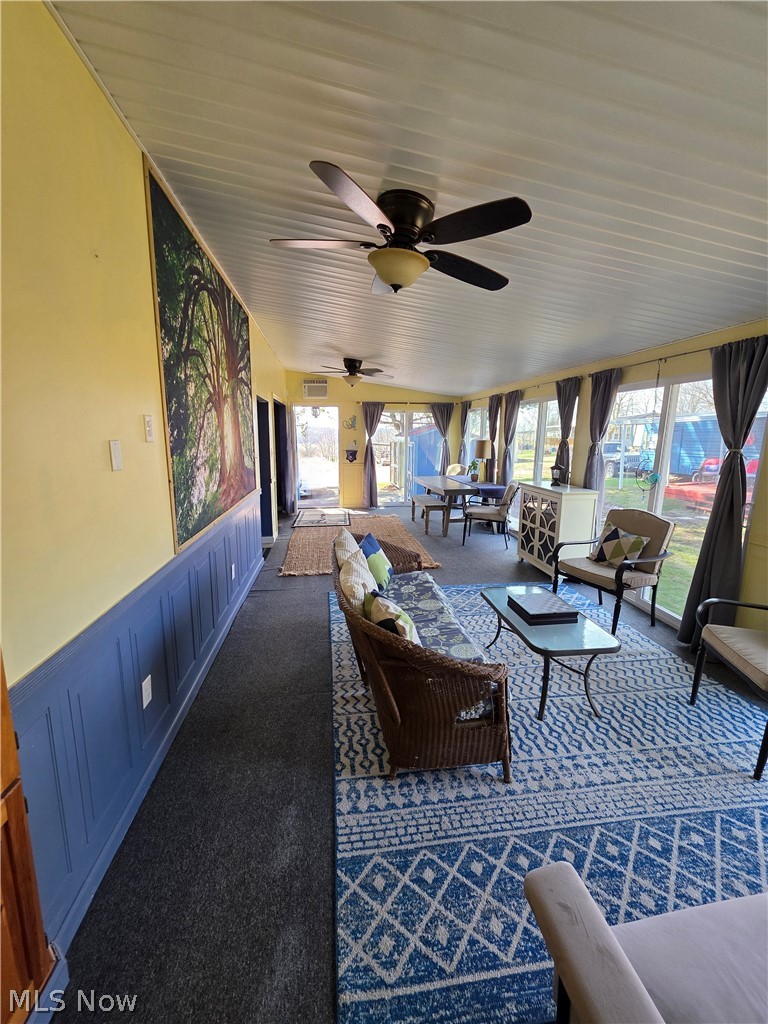 2353-2354 Norman Path Senecaville OH 43780