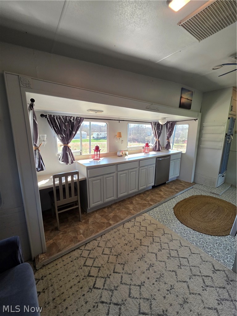 2353-2354 Norman Path Senecaville OH 43780