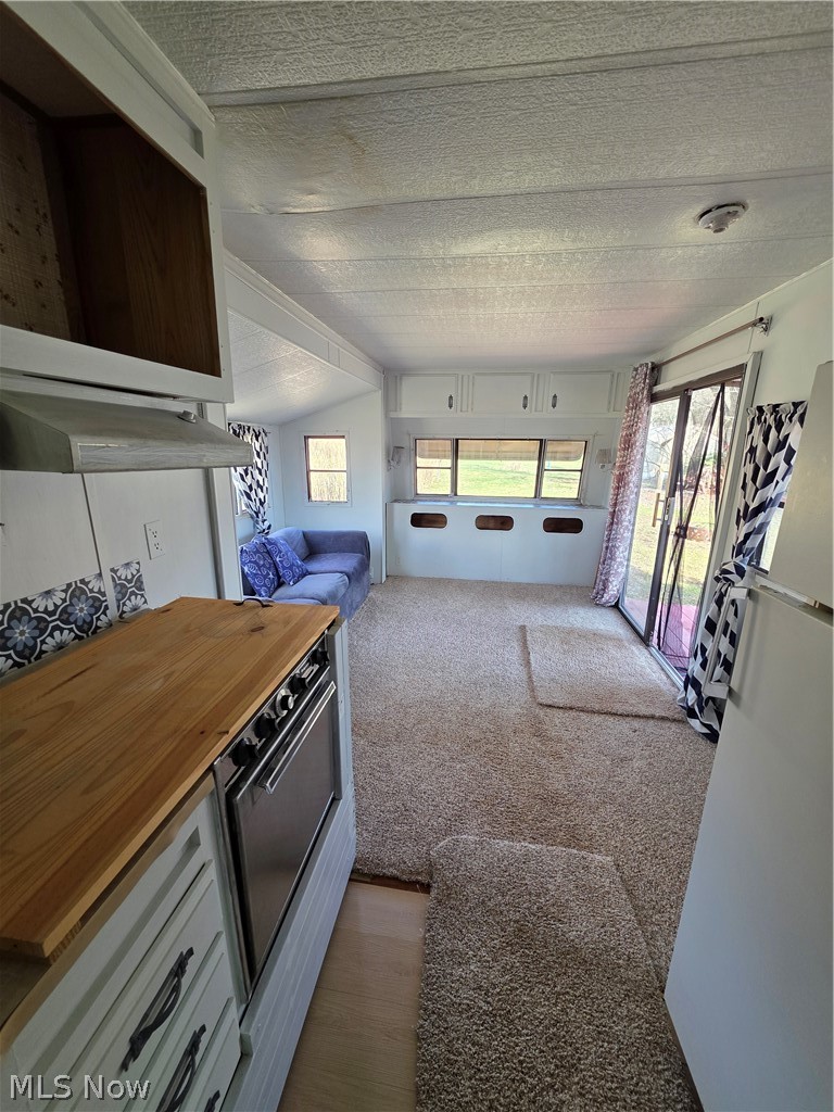 2353-2354 Norman Path Senecaville OH 43780