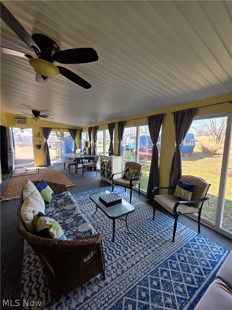 2353-2354 Norman Path Senecaville OH 43780