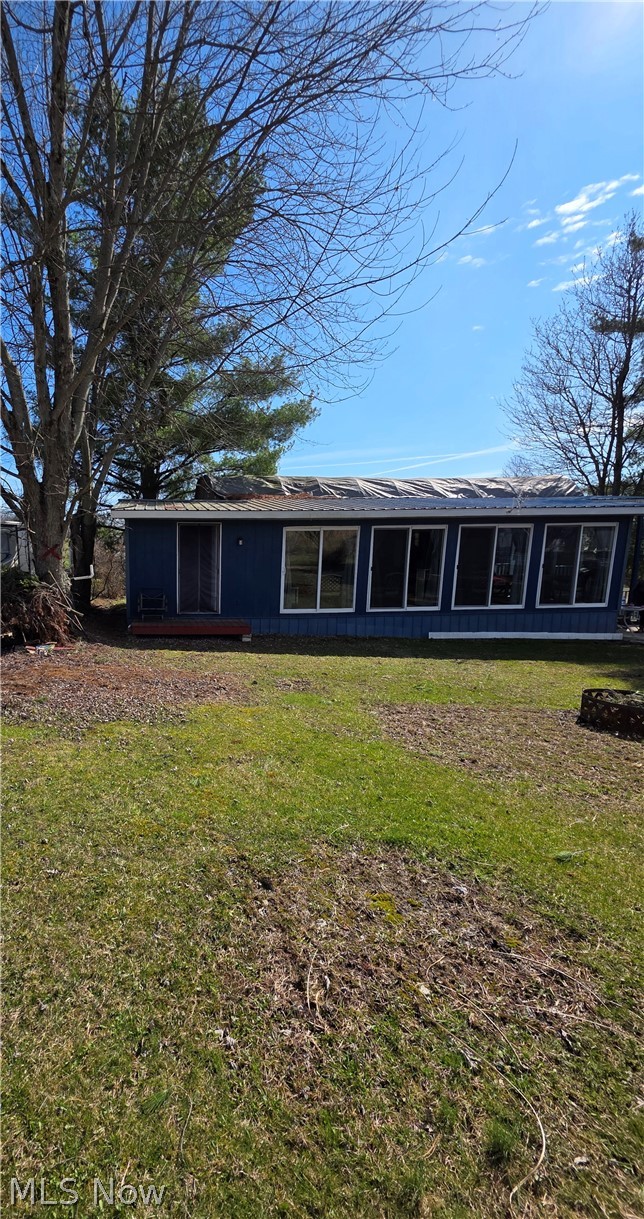 2353-2354 Norman Path Senecaville OH 43780