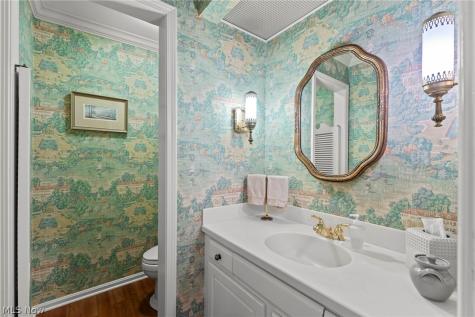 1222 Dearborn Drive Akron OH 44313