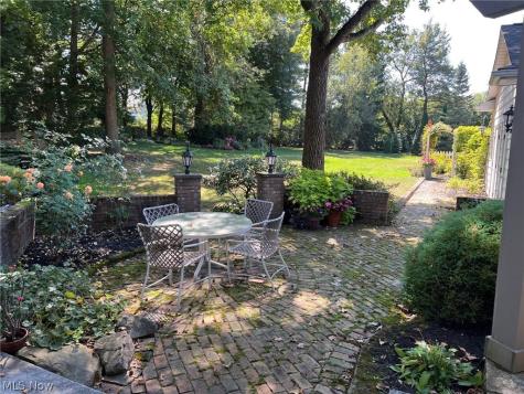 1222 Dearborn Drive Akron OH 44313