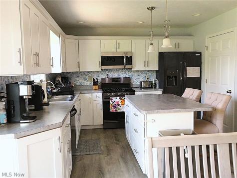 207 Loyola Drive Elyria OH 44035