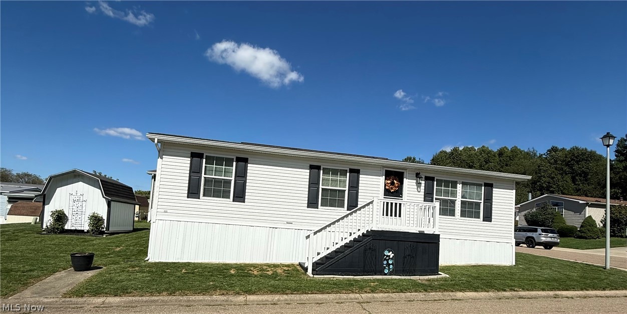 11608 NE 4th Street Magnolia OH 44643